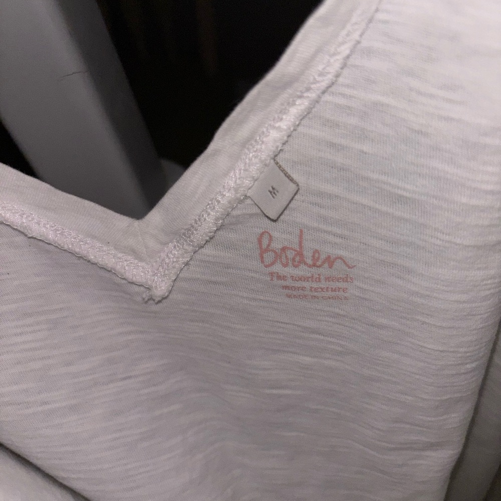 Boden white V-Neck Tank Top Sz M - Picture 2 of 3